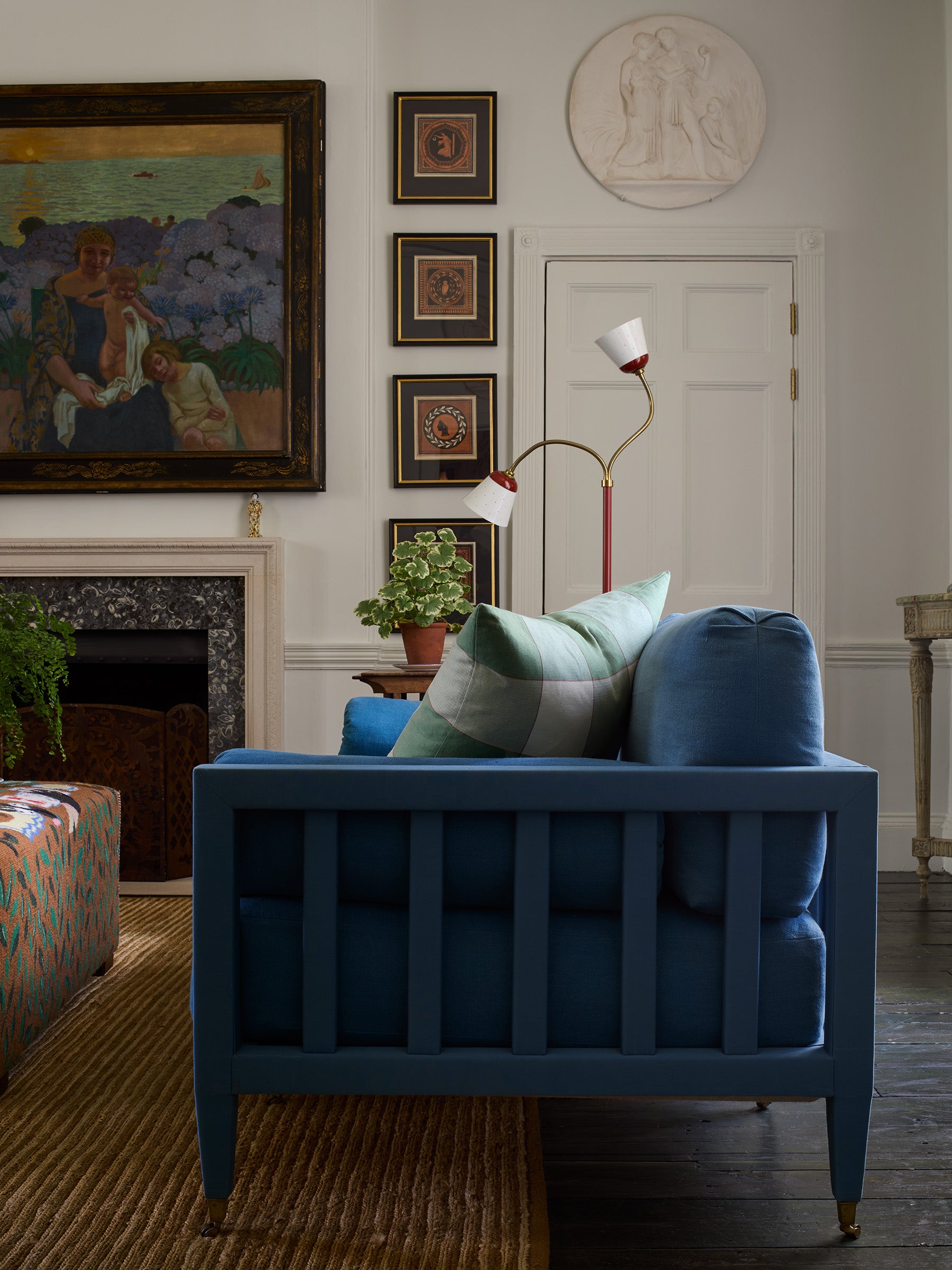 Frame Sofa