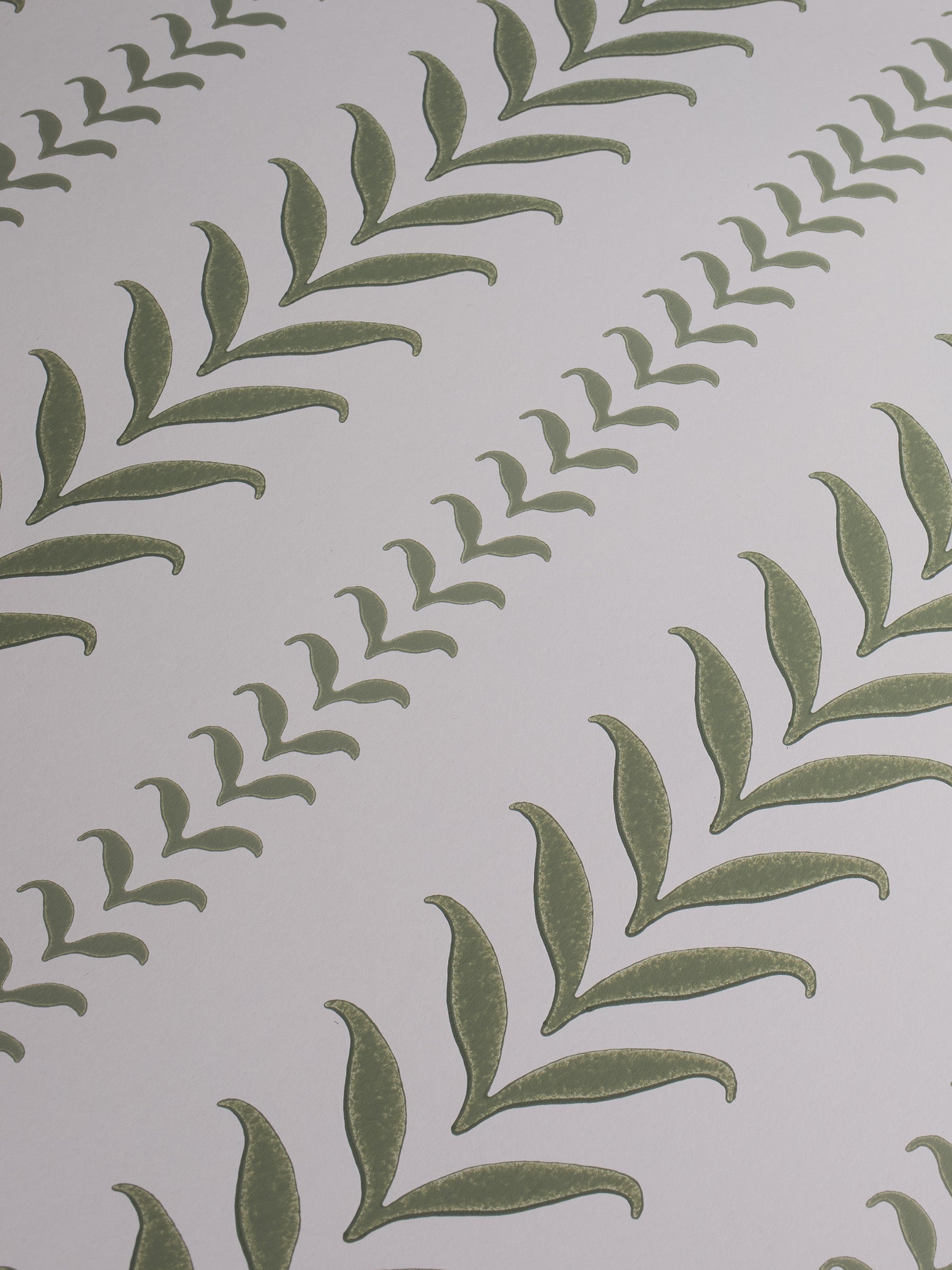 Linden Wallpaper - Leaf (10m roll)