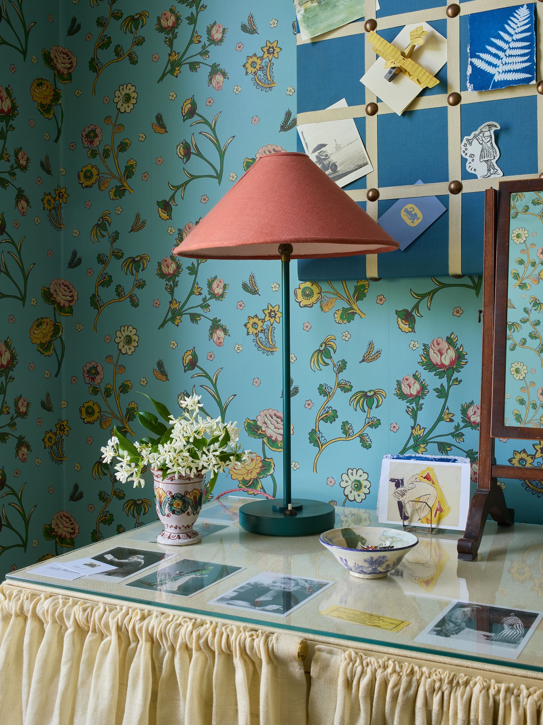Summer Chintz Wallpaper (10m roll)