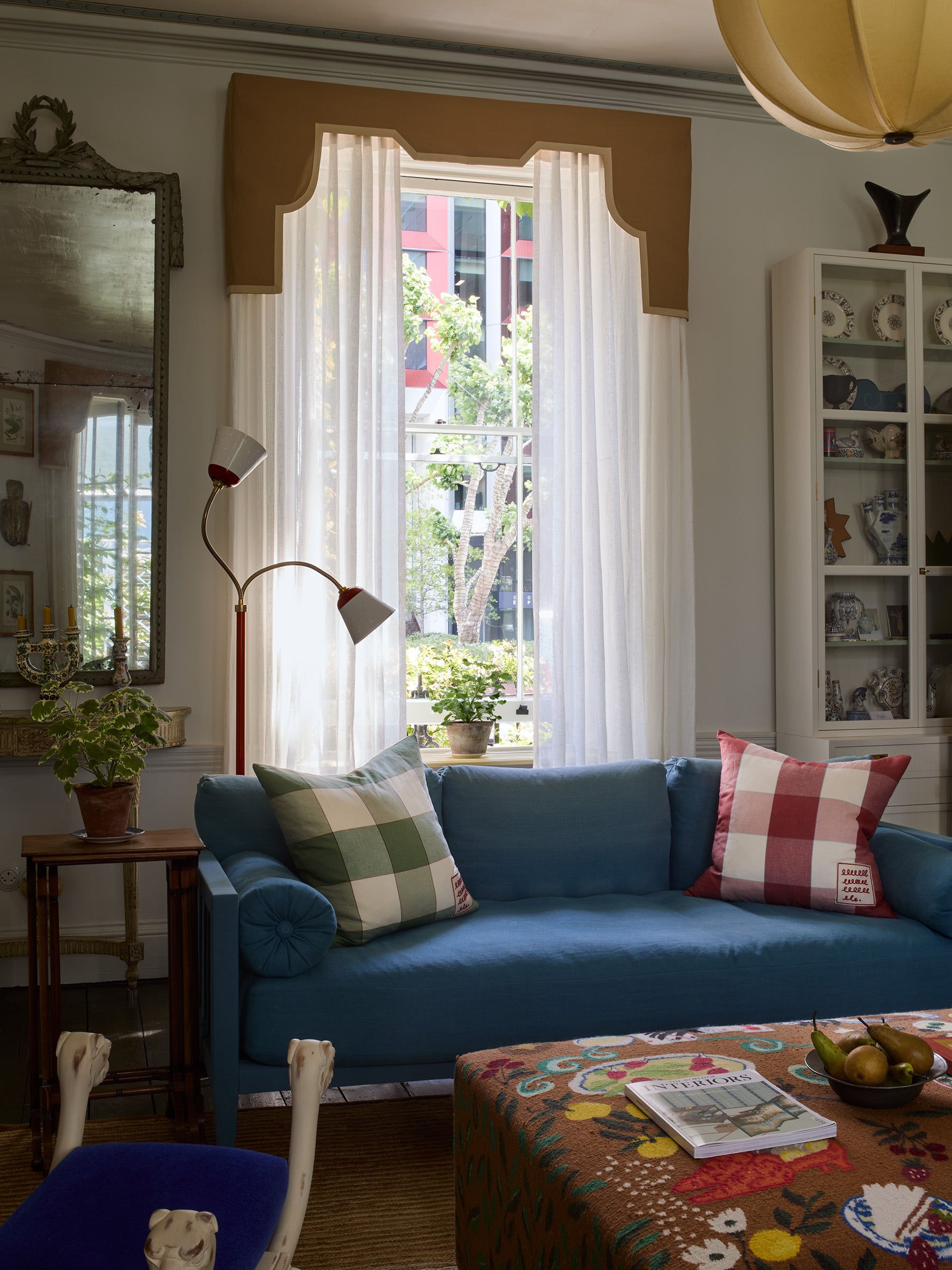 Frame Sofa