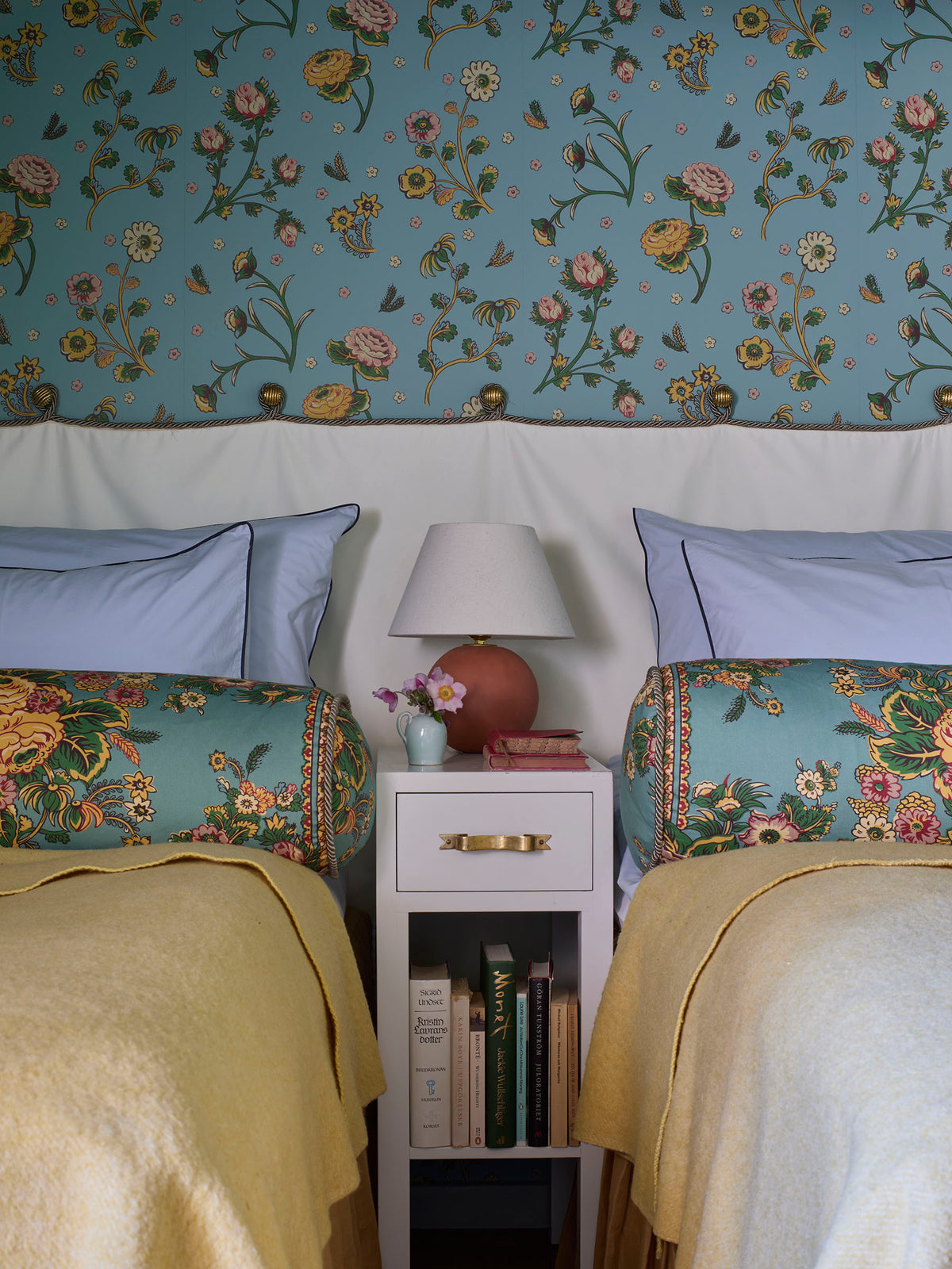 Summer Chintz Wallpaper (10m roll)